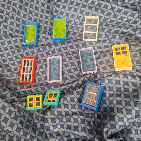 lego windows and doors - Picture 1 of 3